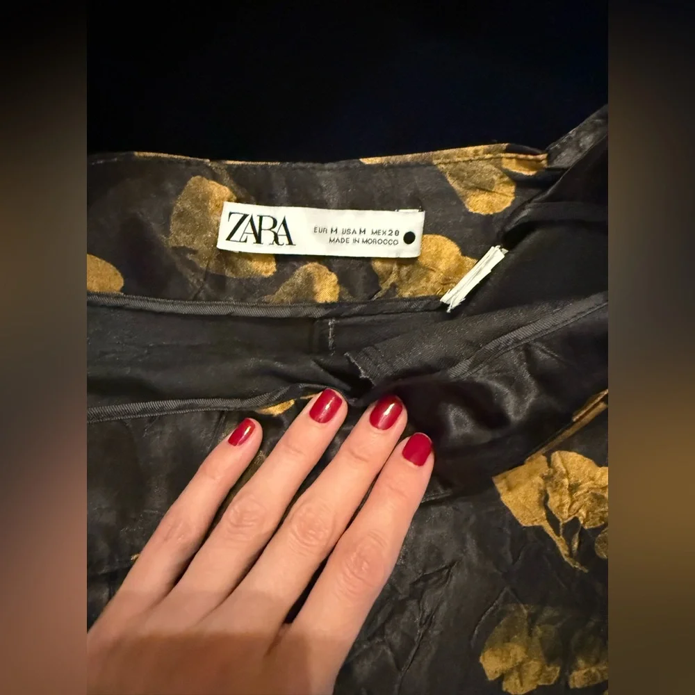 Brown and Gold Floral Skirt - Picture 3 of 7